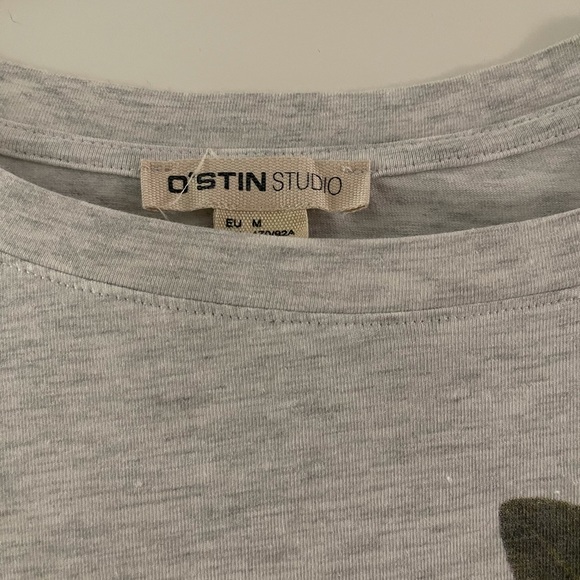 Top - Picture 2 of 2